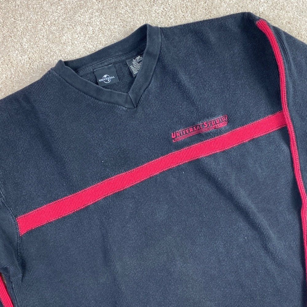 Vintage Y2K  Universal‎ Studios Embroidered V Neck Sweater Mens L Long Sleeve